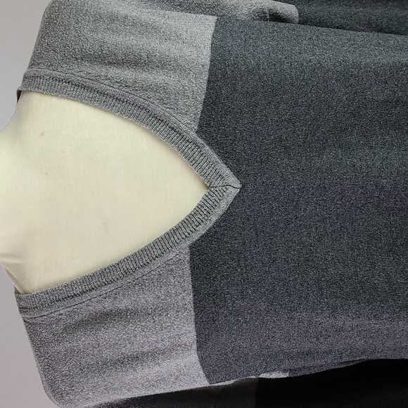 a.n.a Colorblock Sweater - Picture 2 of 13